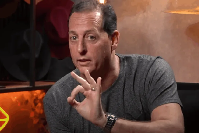 Benja confirma alvo do Flamengo no mercado da bola: “É quente” 