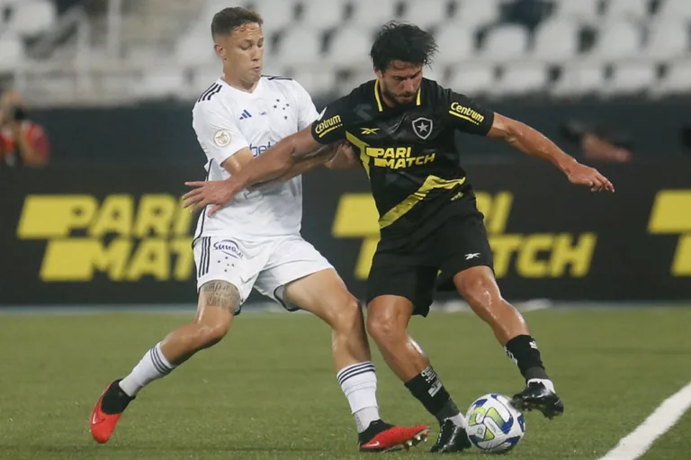 Brasileirão Série A: Botafogo empata e deixa G4; Cruzeiro se salva