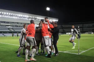 Em busca do título, Botafogo tenta feito inédito no Brasileirão