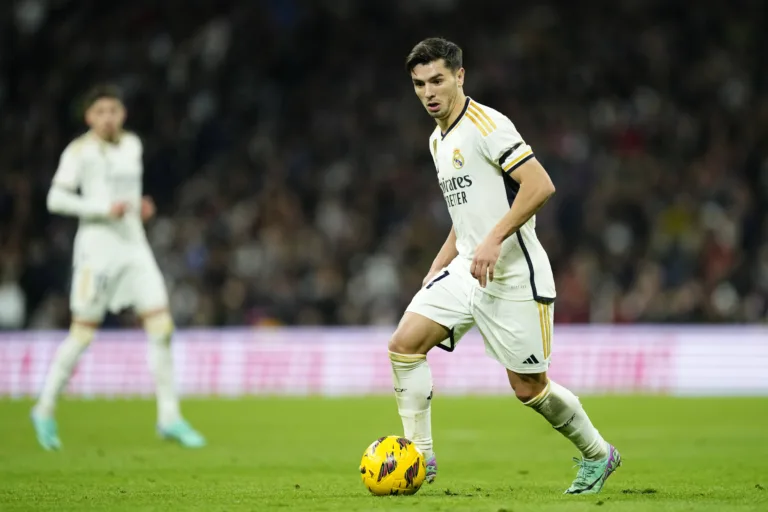 Brahim Díaz ganha espaço no ataque do Real Madrid; saiba mais