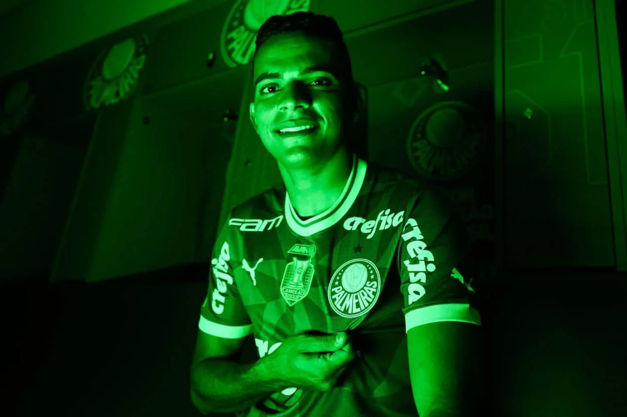 Reforços no Palmeiras e no SPFC: últimas notícias do mercado da bola hoje (20/12)