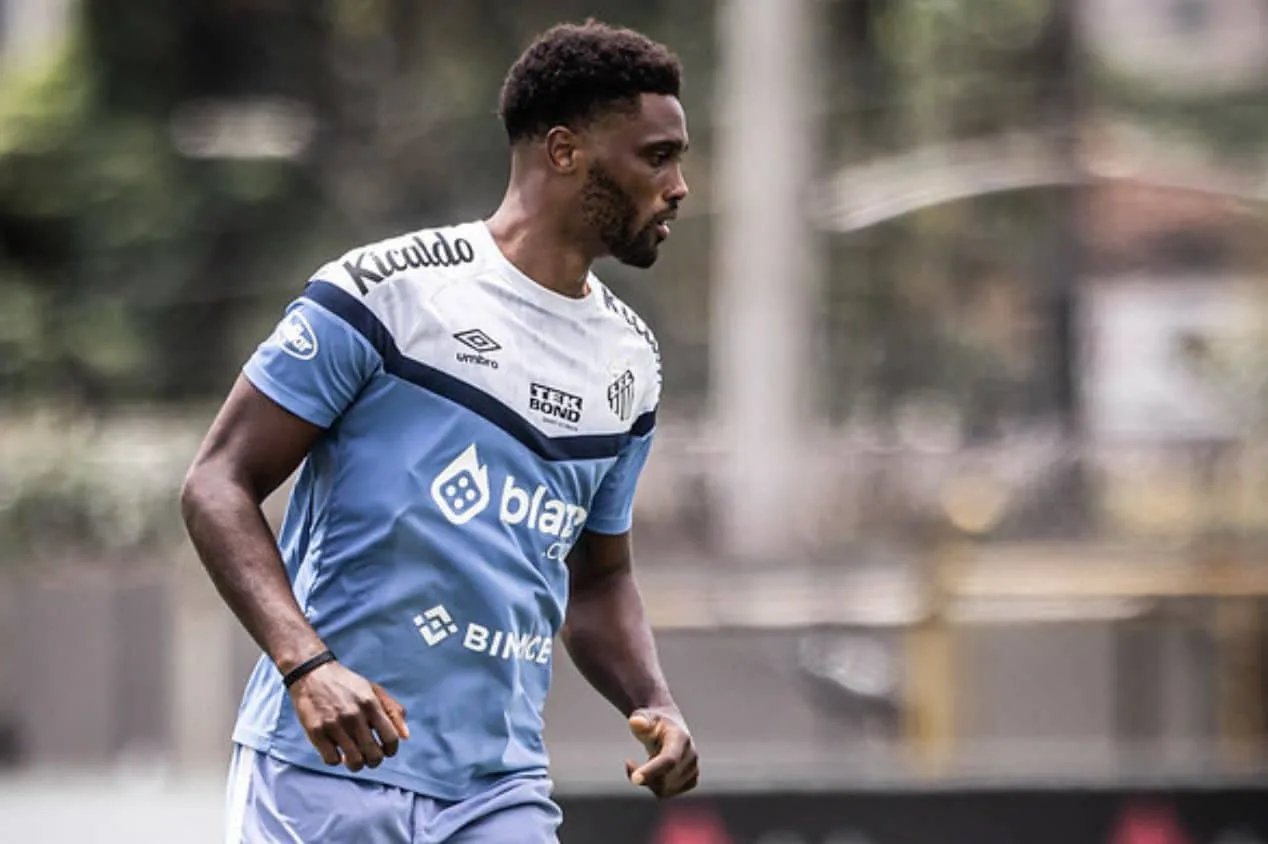 Santos devolve trio de jogadores ao Água Santa