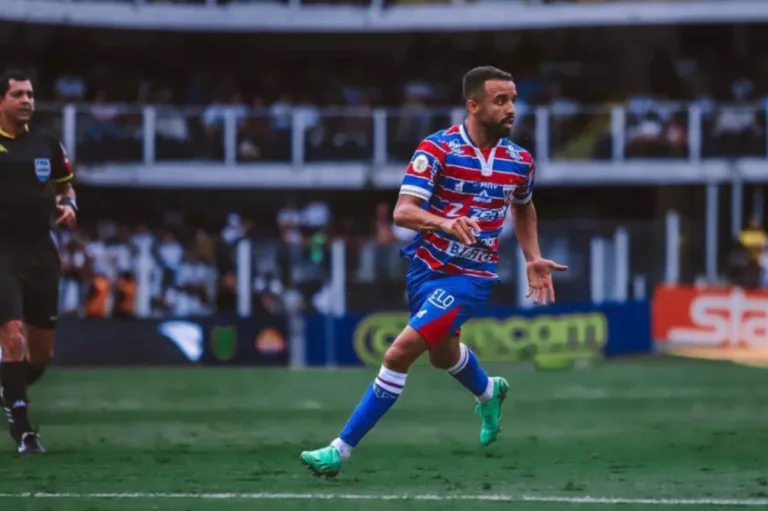 Palmeiras avança e fica perto de contratar meia destaque do Brasileirão