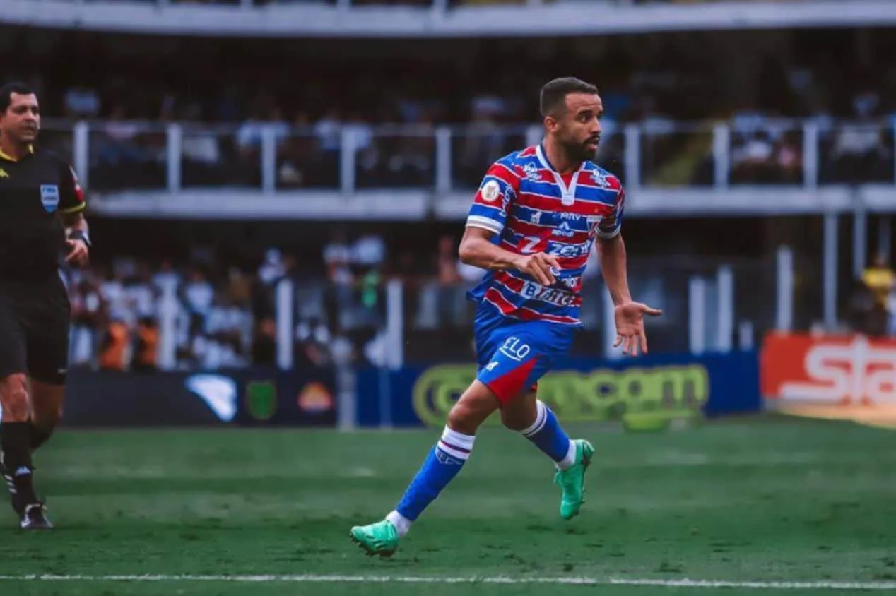 Palmeiras avança e fica perto de contratar meia destaque do Brasileirão