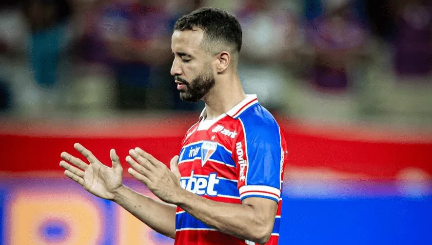 Nem Palmeiras, nem Corinthians, Caio Alexandre está perto de assinar com Bahia