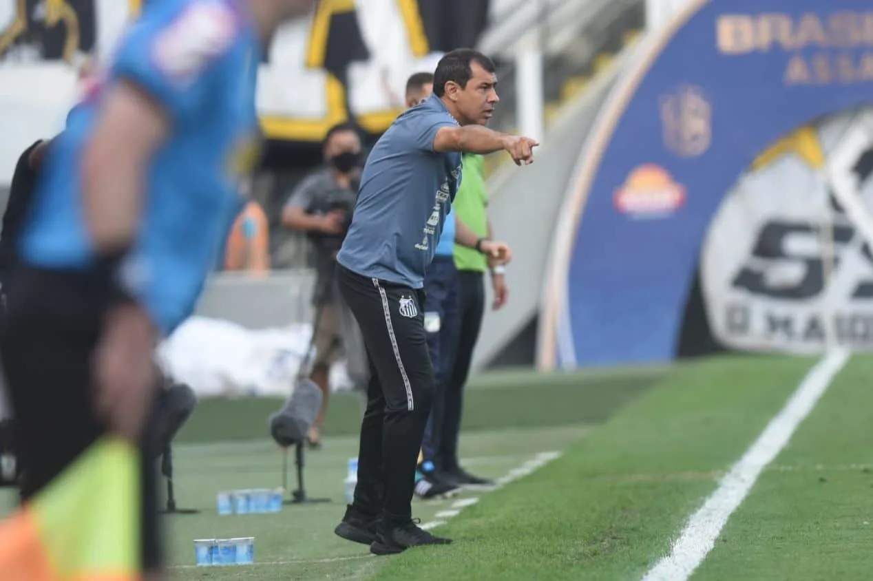 Santos negocia com clube japonês pagamento parcelado de multa rescisória para ter Carille