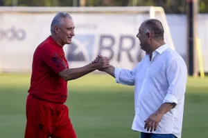 Tite e diretoria do Flamengo se reúnem e iniciam planejamento para 2024