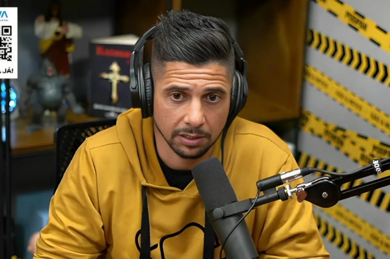 Cicinho ‘dá o braço a torcer’ e decreta campeão do Brasileirão: “Já é”