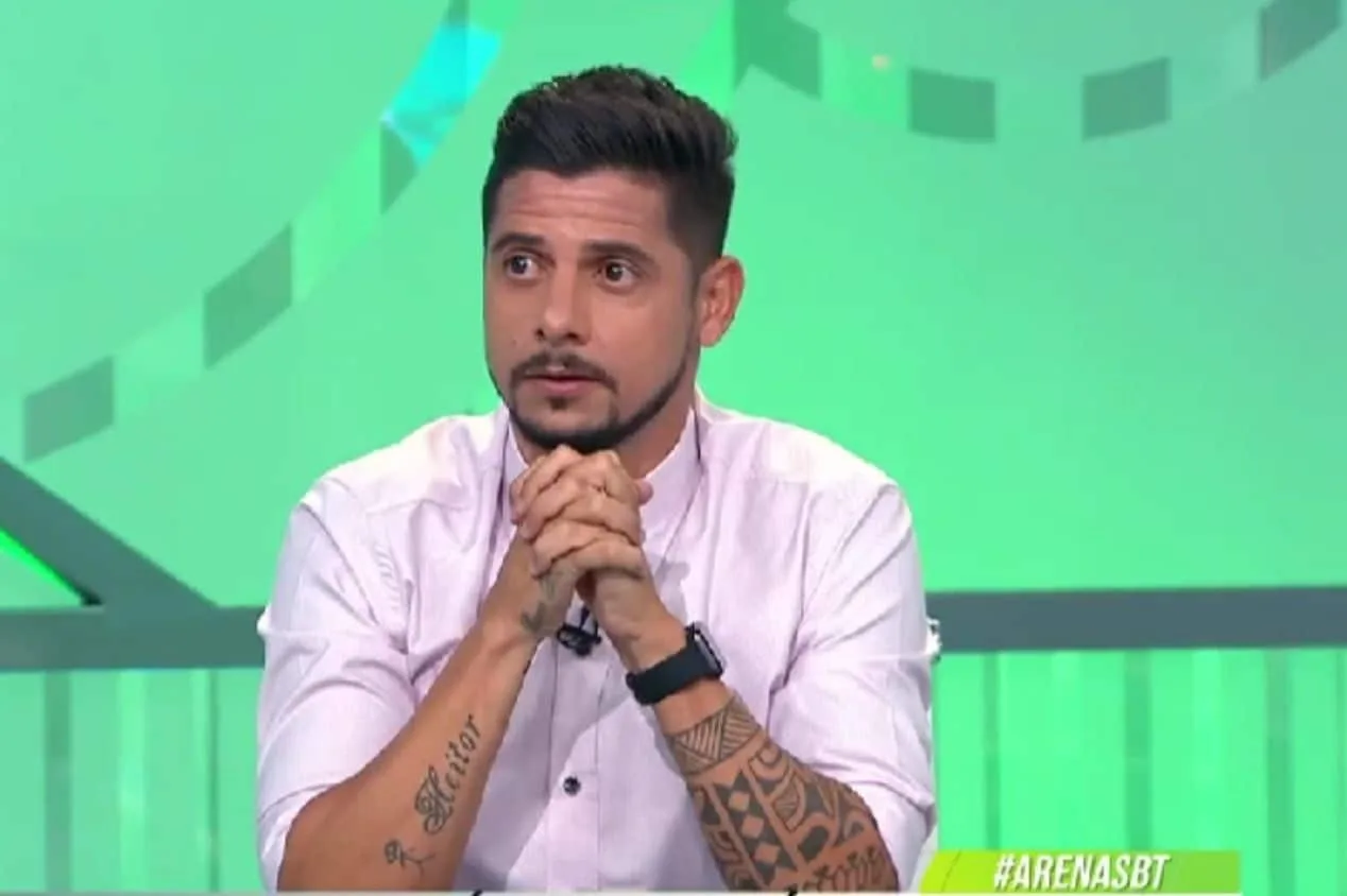 Cicinho culpa CBF e recorda “invasão” da Rede Globo na seleção brasileira: “Não deram liberdade”