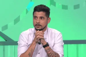 Cicinho ‘não pipoca’ e crava time que pode ganhar tudo em 2024: “Acredito”