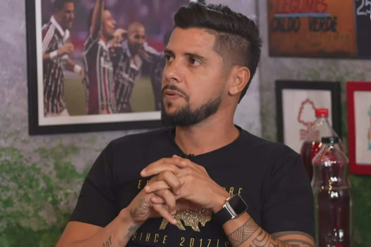 Cicinho “não pipoca” e banca nova previsão para o Flamengo em 2024