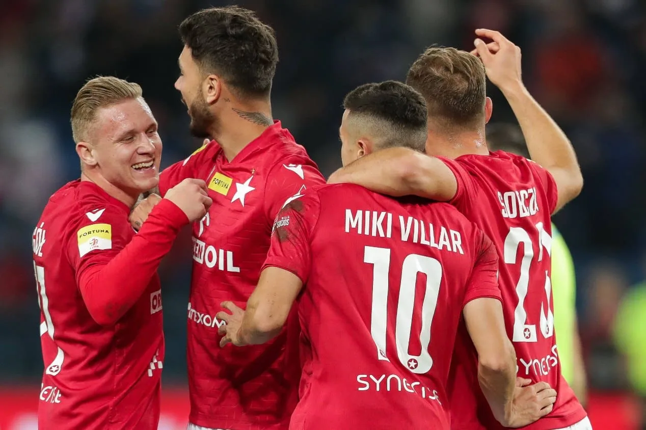 Clube polonês processa torcedor por post nas redes sociais; entenda o caso