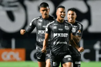 Corinthians e Santos negociam troca envolvendo Lucas Braga