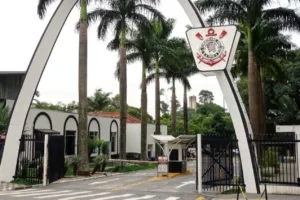 Mauro Cezar detona nova gestão do Corinthians: “farra de constrangimentos”