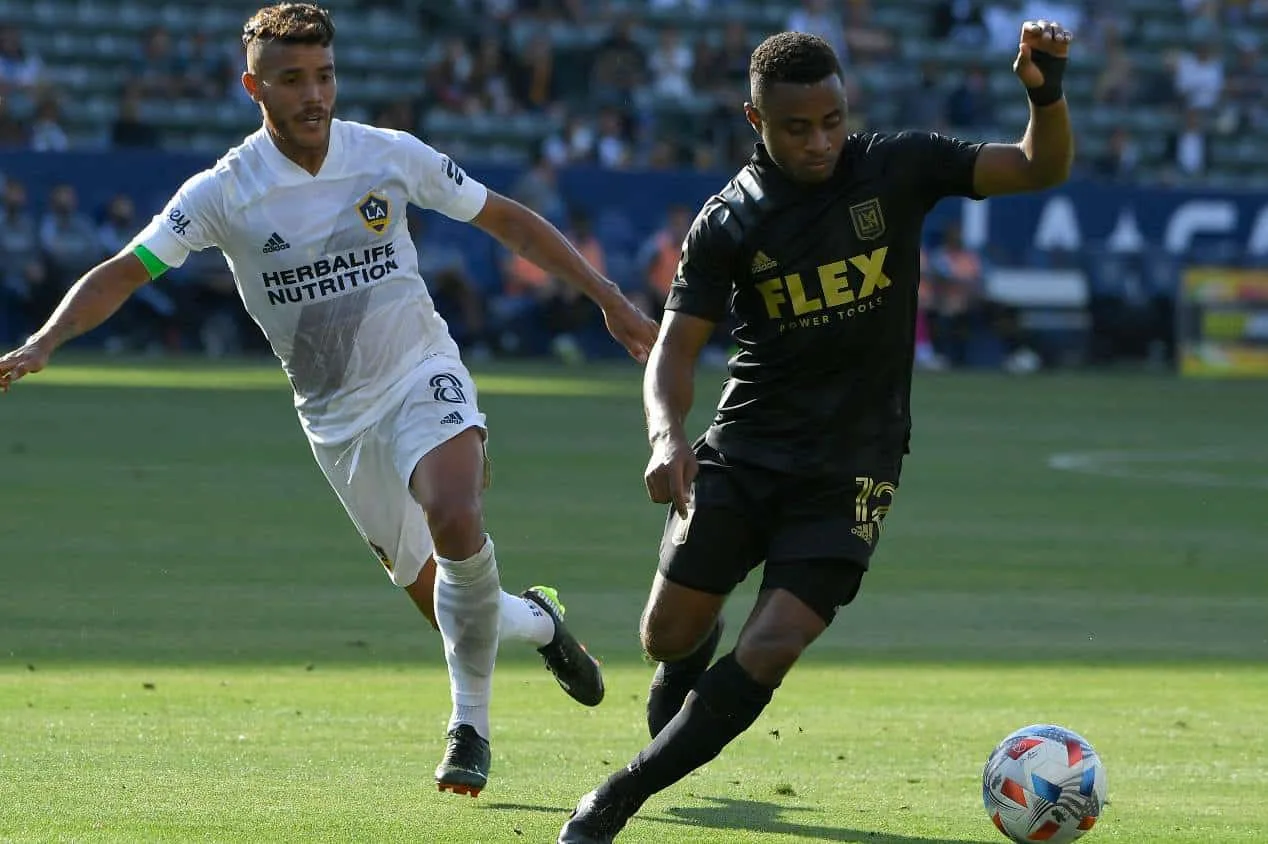 Corinthians se aproxima de contratar lateral-esquerdo