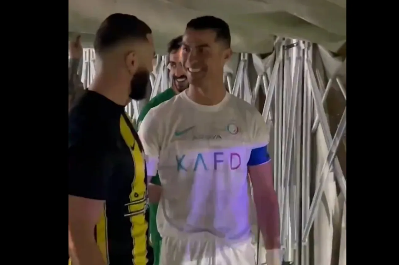 Ex-colegas de Real Madrid, Cristiano Ronaldo e Benzema conversam antes de Al-Nassr x Al-Ittihad pelo Campeonato Saudita; assista