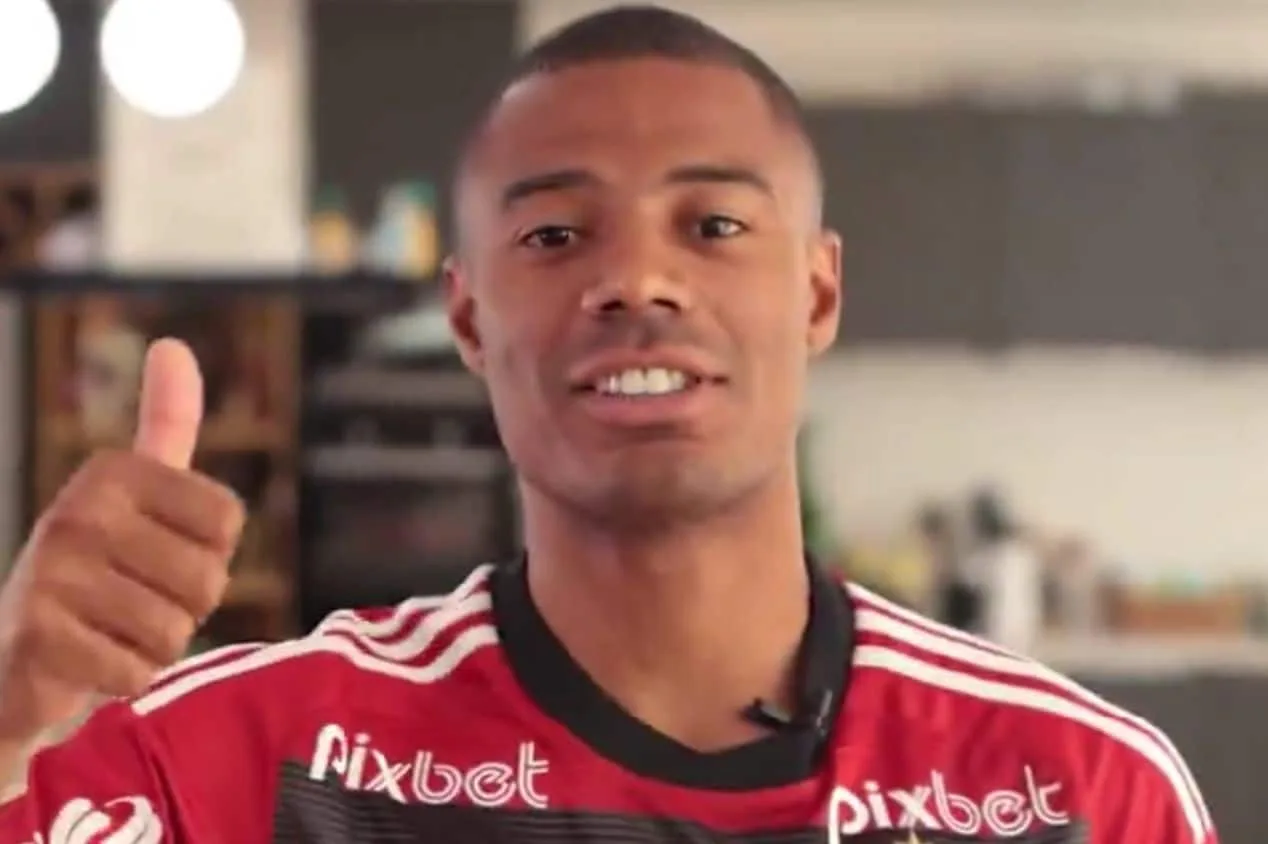 De La Cruz chega ao Brasil e fala das expectativas em defender o Flamengo