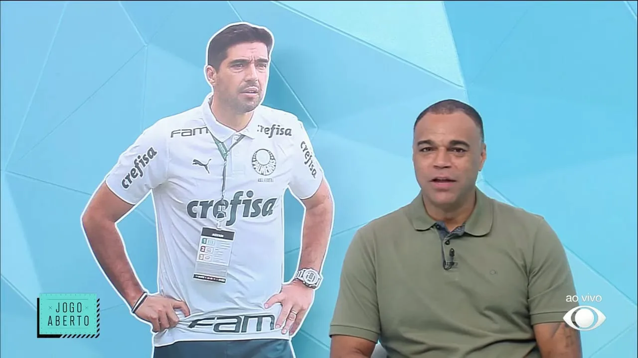 Denílson elege time que foi o ‘vexame’ da temporada de 2023