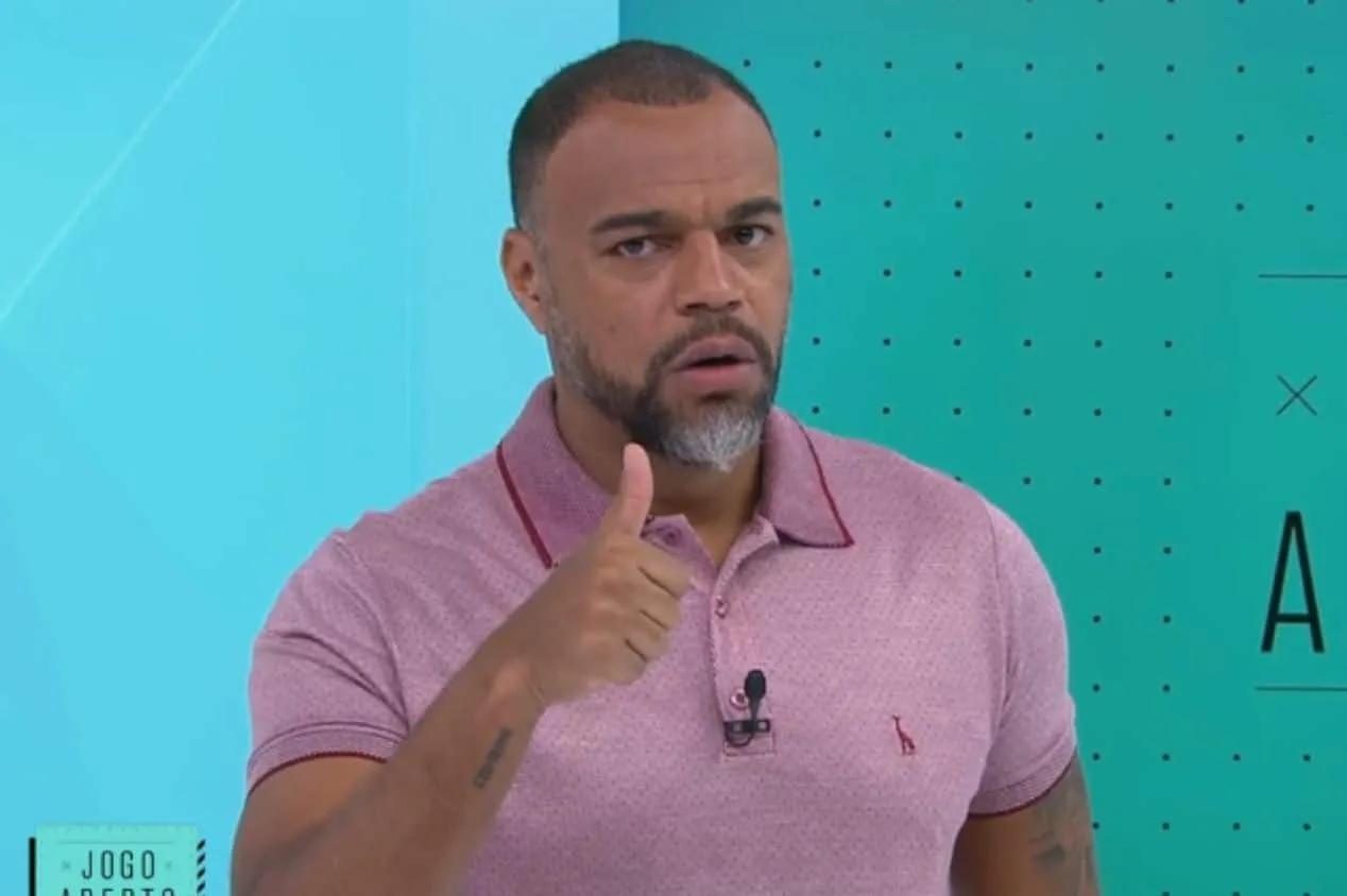 Denílson aponta time que pode ganhar tudo em 2024: “Dá pra lutar”