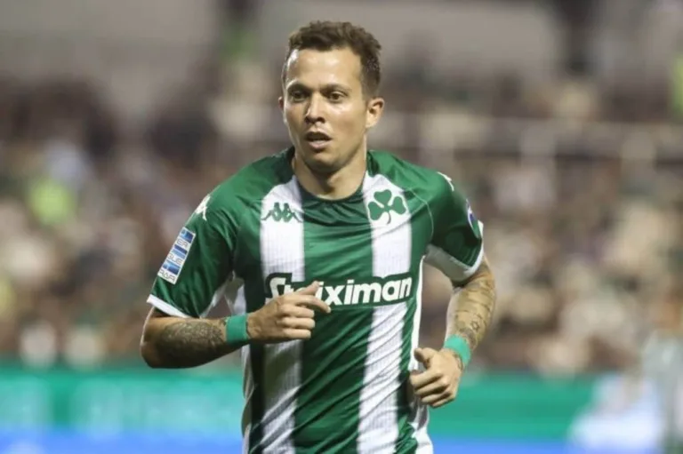 Mercado da bola: Palmeiras, Corinthians e São Paulo querem Bernard