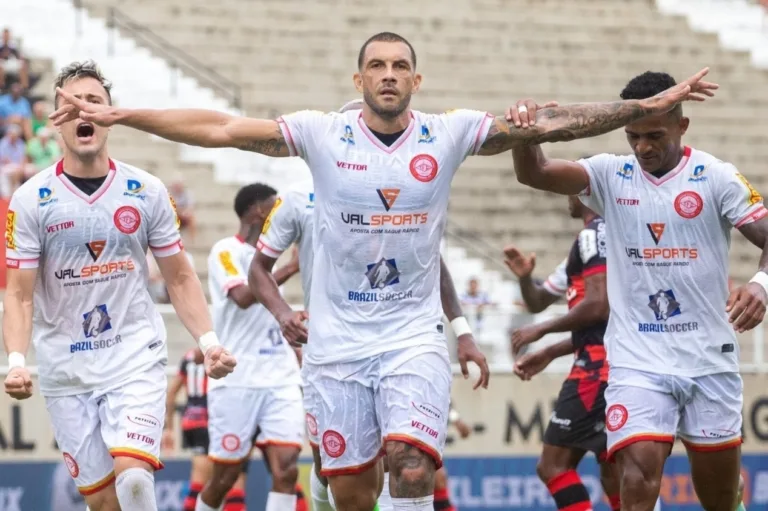 Vila Nova fecha a contratação de ex-atacante do Palmeiras