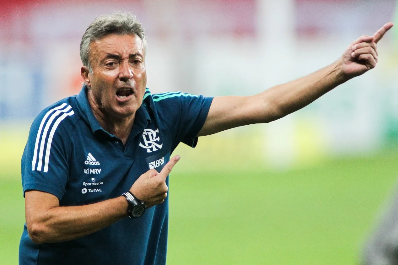 Athletico-PR pode contratar ex-técnico do Flamengo