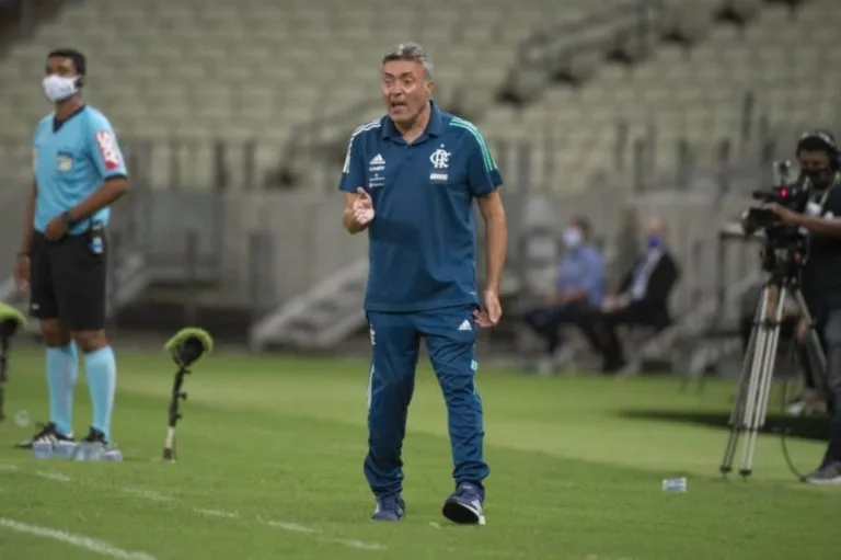 Clube do Brasileirão Série A tem interesse no técnico Domènec Torrent, ex-Flamengo