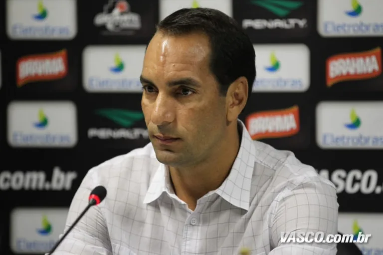 Edmundo se emociona com permanência do Vasco no Brasileirão Série A