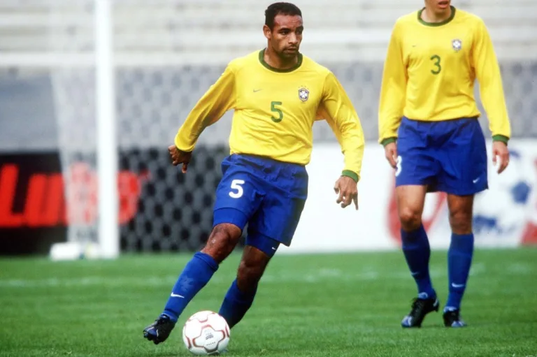 Emerson, ex-seleção brasileira, fala sobre quais os volantes que ele mais gosta de ver jogando