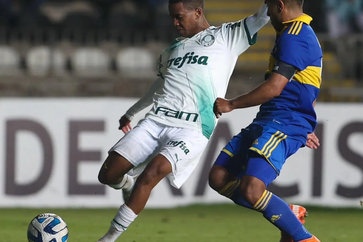 Chelsea abre conversas com o Palmeiras para compra de joia de 16 anos