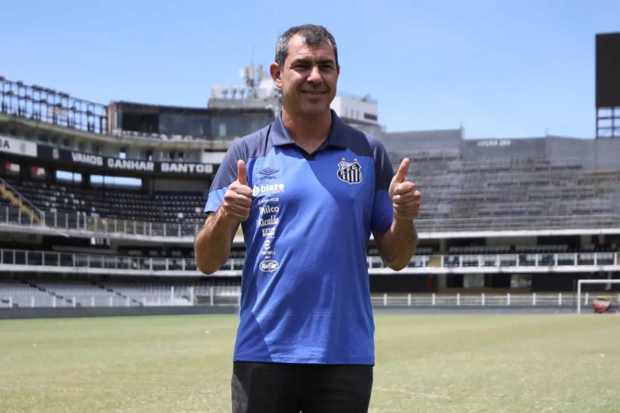 Reforços, quem sai e quem fica: as últimas notícias do Santos hoje 