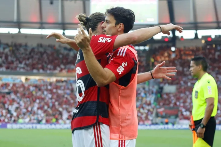 Flamengo comete gafe em despedida de Filipe Luís e Rodrigo Caio; entenda
