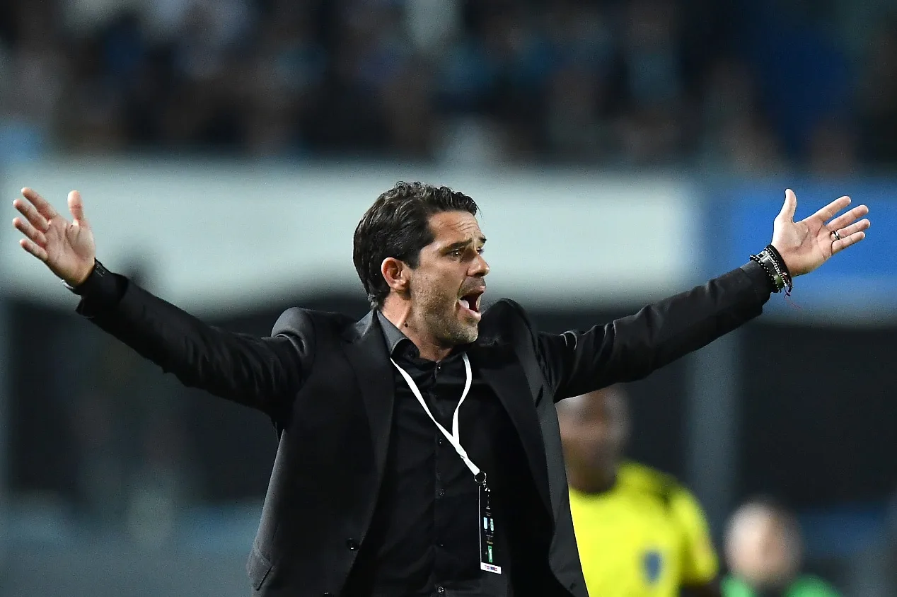 Cruzeiro mira contratação de ex-técnico do Racing