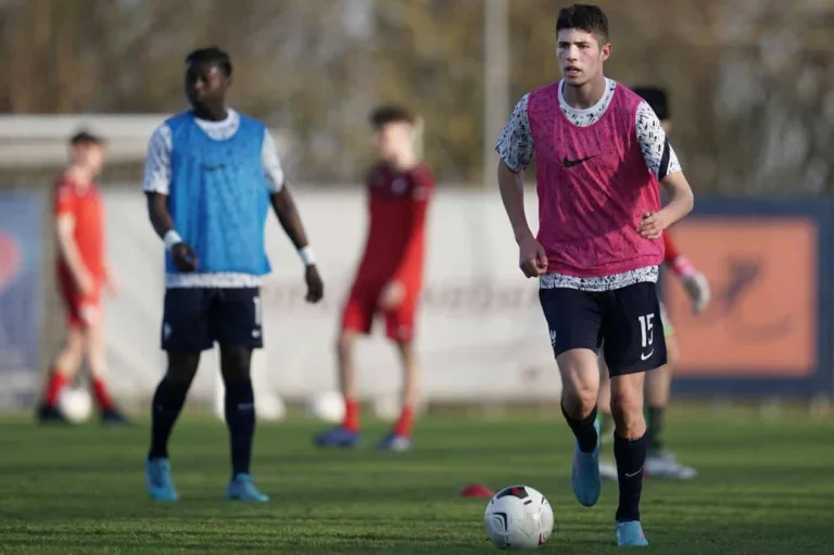 Filho de Zinedine Zidane considera deixar o Real Madrid