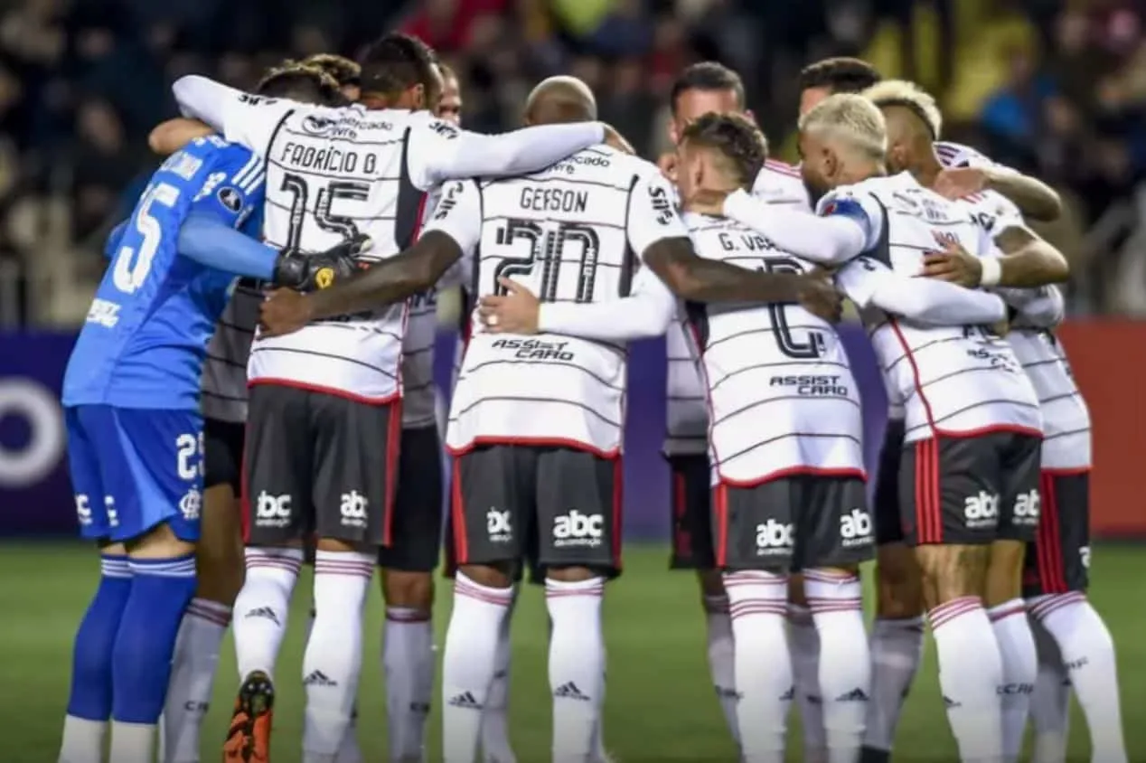 Jogador “esquecido” no Flamengo ironiza possível saída: “Você está comunicando?”
