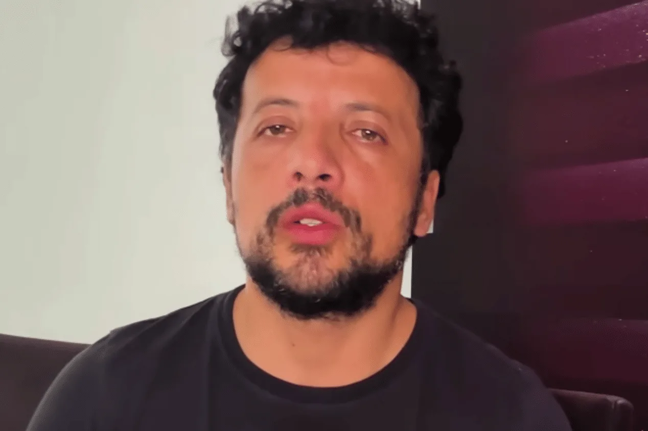 André Hernan sinaliza destino de Matías Viña: “É quem vai pagar”