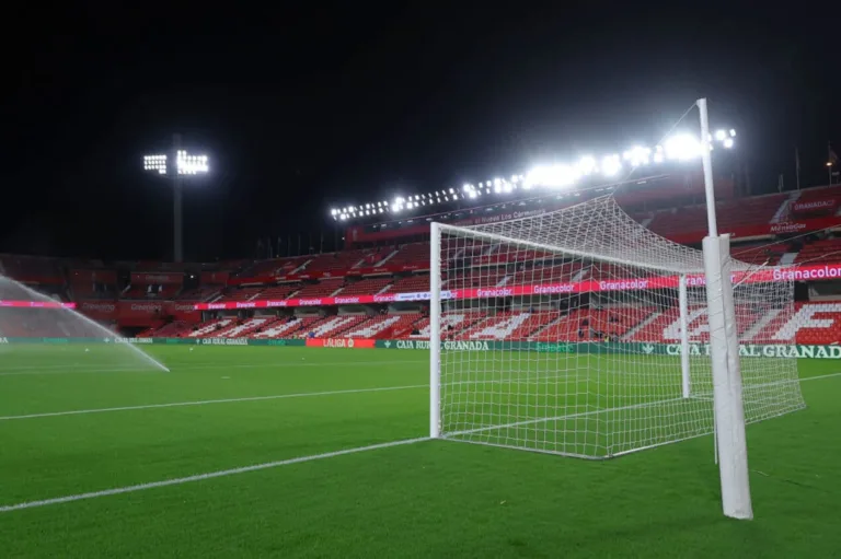 Torcedor morre dentro de estádio e jogo da LaLiga é suspenso