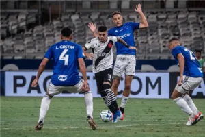 Gabriel Pec fora do Vasco? Nicola dá detalhes sobre