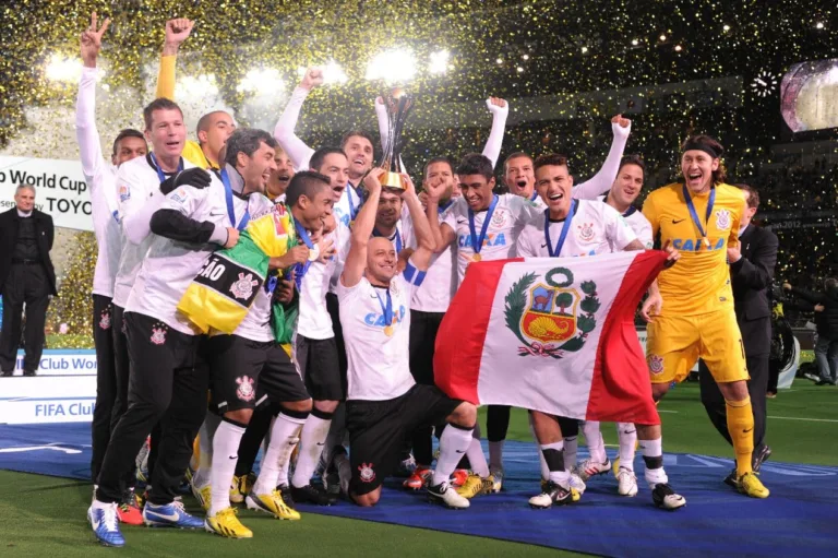 Galvão Bueno relembra Corinthians campeão do Mundial de 2012: “Fantástico”