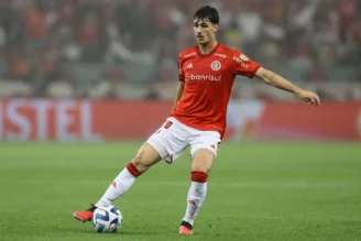 Johnny pode ser uma alternativa para o técnico do Internacional