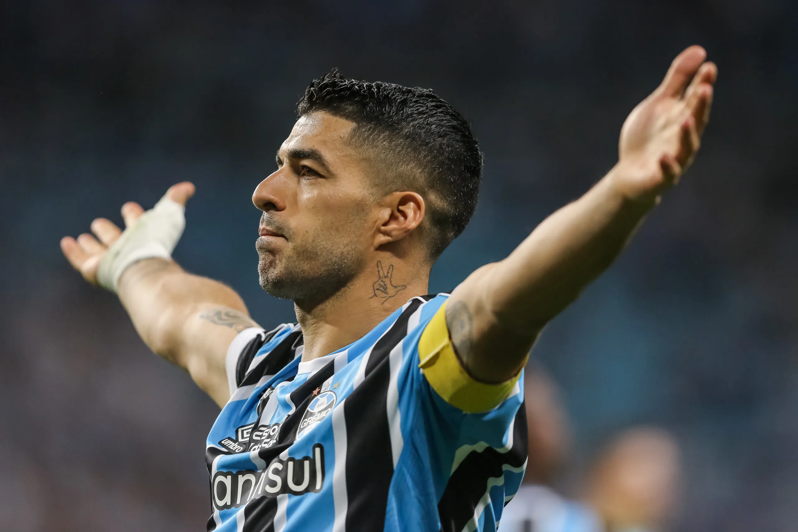 Como fica o ataque do Grêmio hoje sem Luis Suárez?