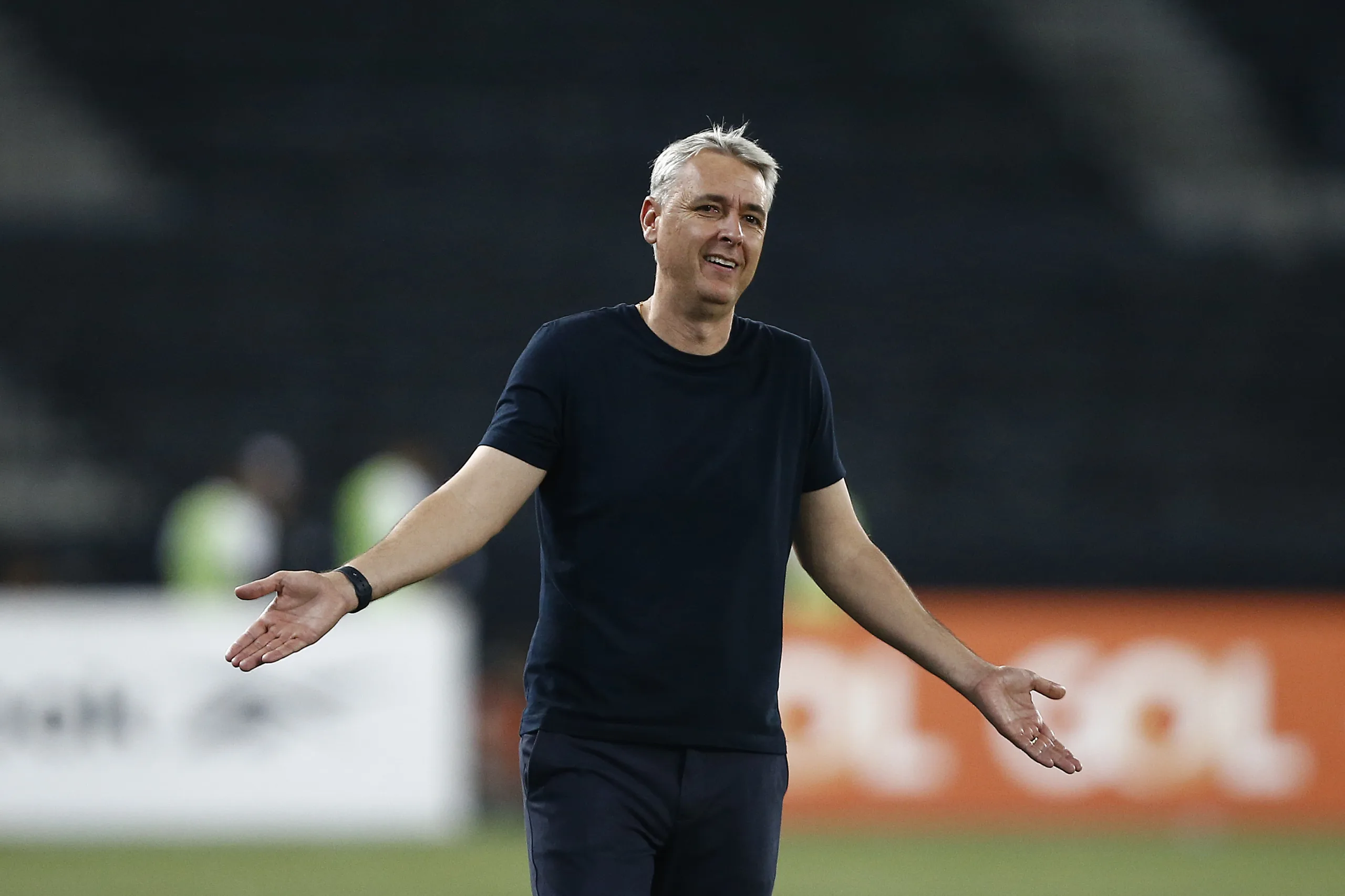 Botafogo divulga relacionados com baixas contra o Internacional; veja