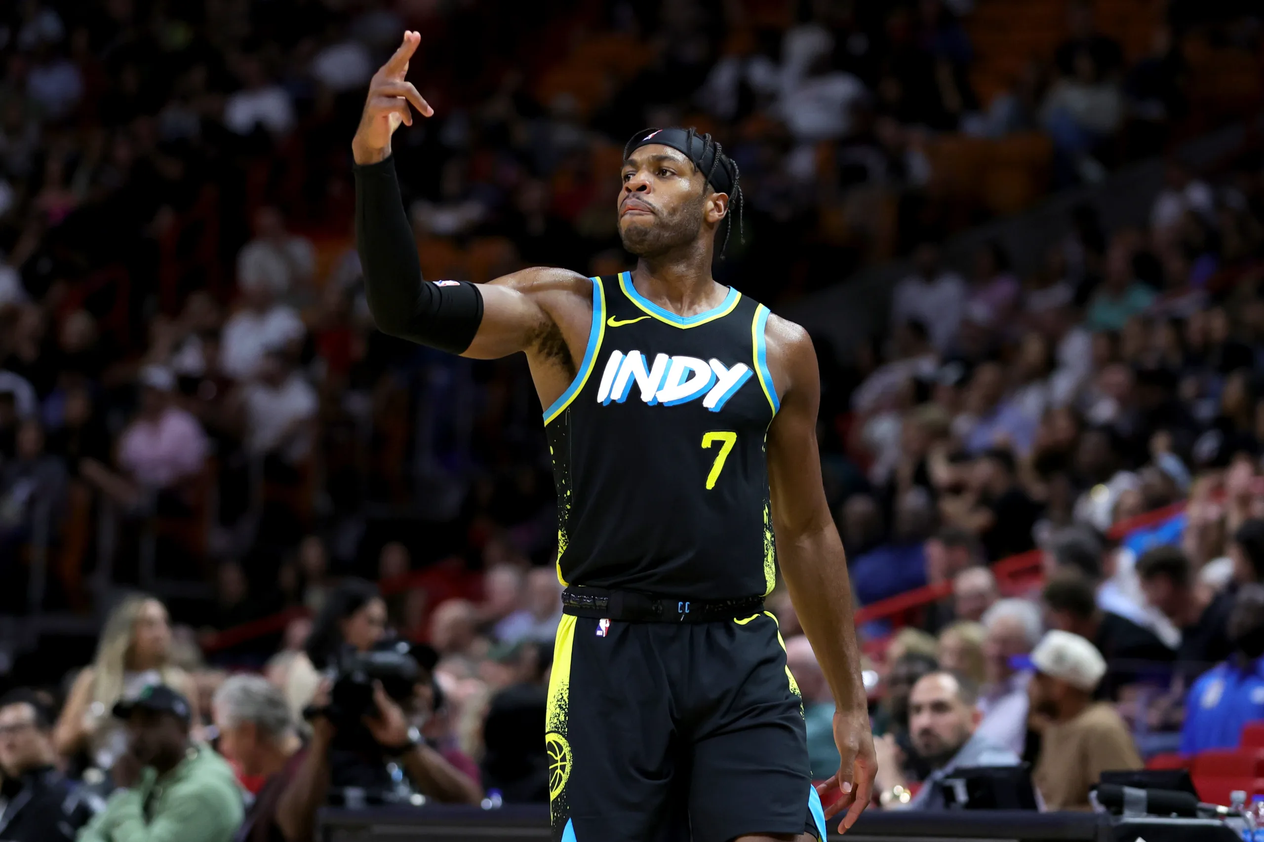 Defesa do Boston Celtics vacila e Indiana Pacers converte mais dois pontos; veja