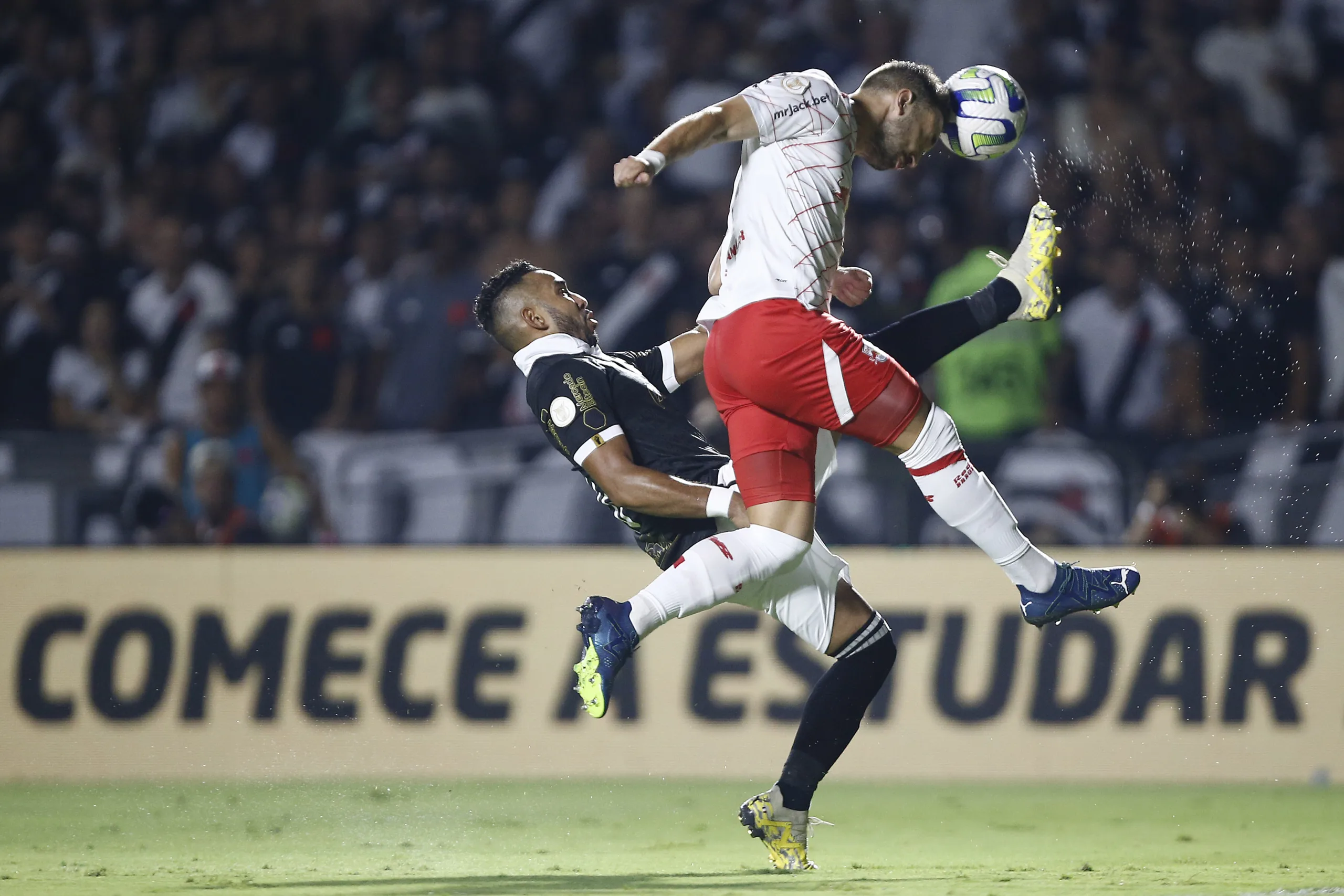 Red Bull Bragantino empata com o Vasco e Cruzmaltino conquista a virada; veja os gols