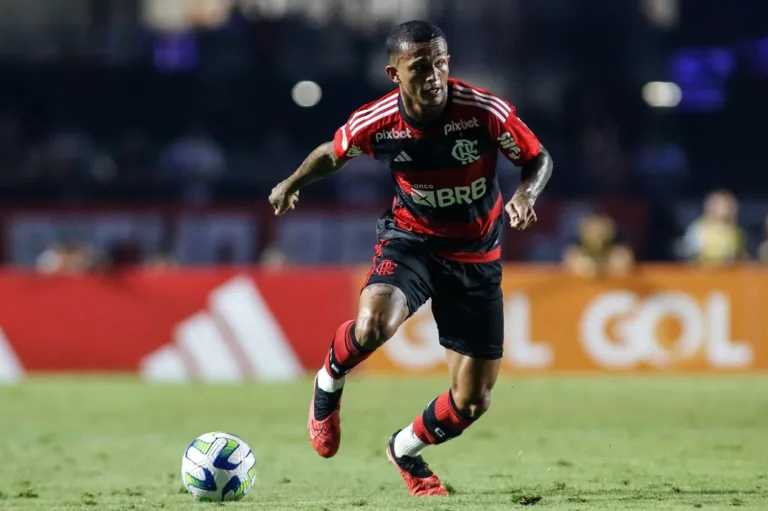 Flamengo vê Wesley valorizado e define preço para vender o lateral