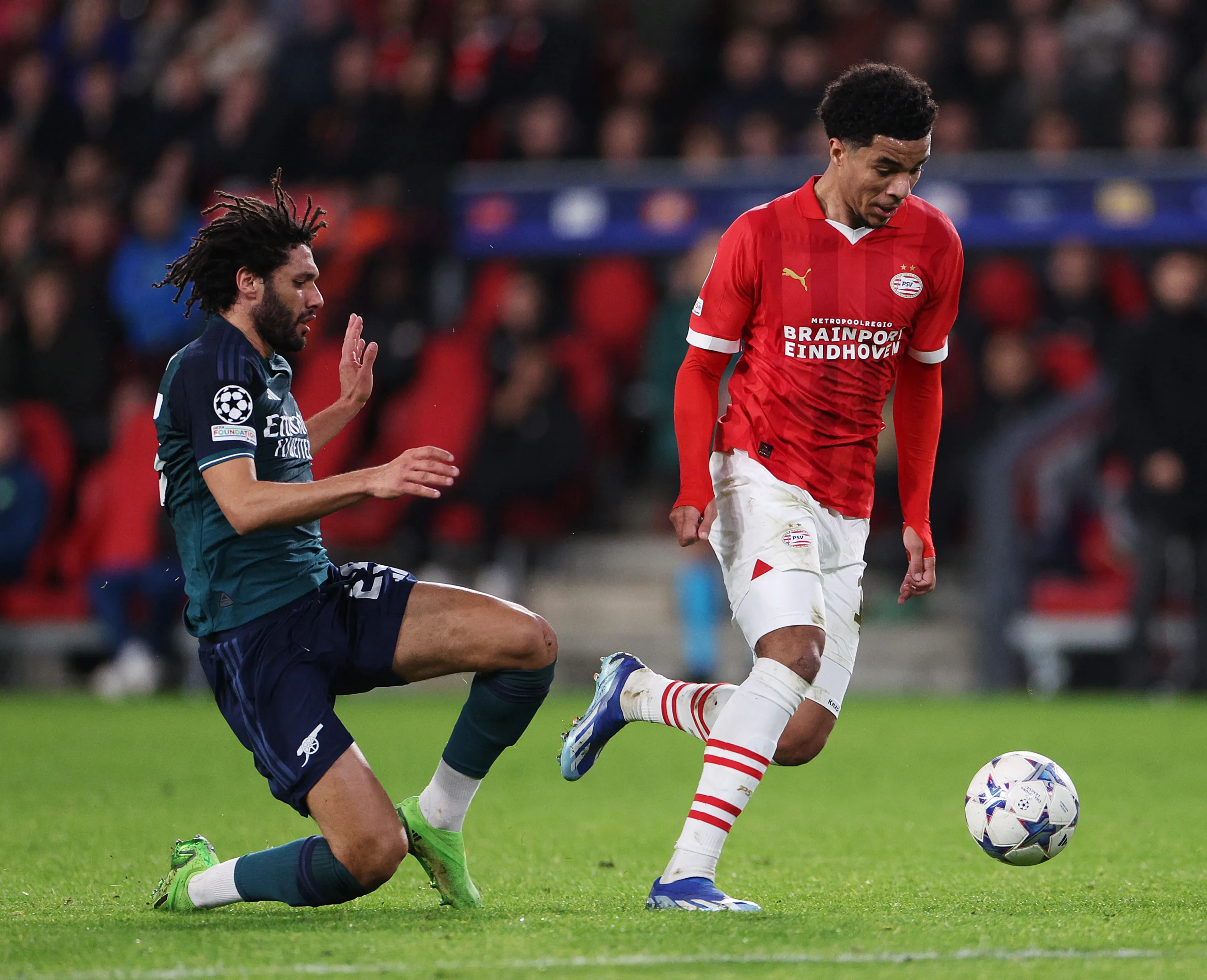 PSV busca o empate contra o Arsenal na Champions League