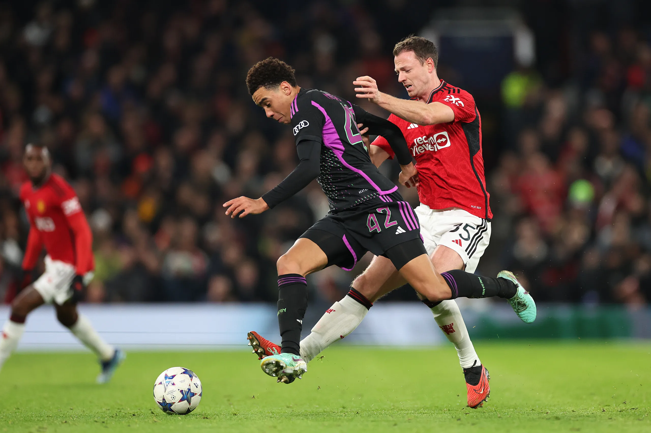 Bayern de Munique ignora o equilíbrio para vencer o Manchester United na Champions League