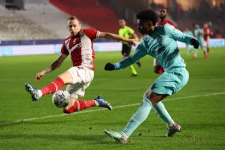 Barcelona não suportou a pressão imposta pelo Royal Antwerp