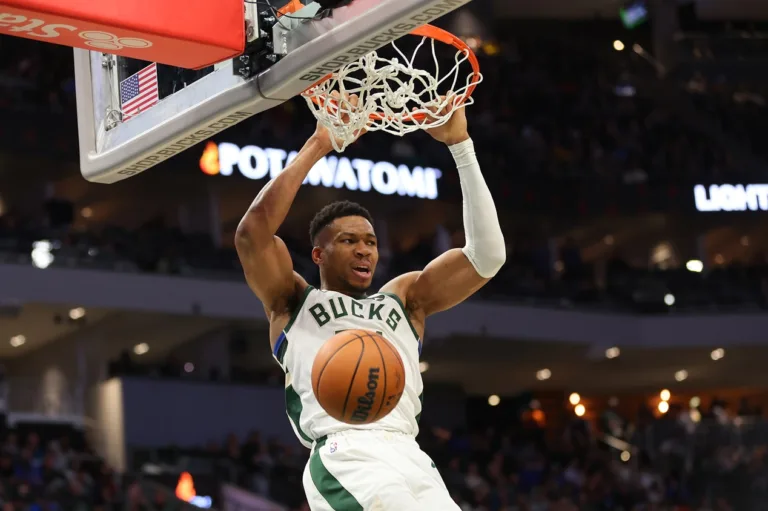 NBA: Giannis Antetokounmpo quebra recorde pessoal e dos Bucks em vitória sobre os Pacers