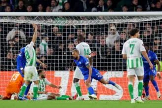 Rangers supera o Bétis e avança às finais da Liga Europa